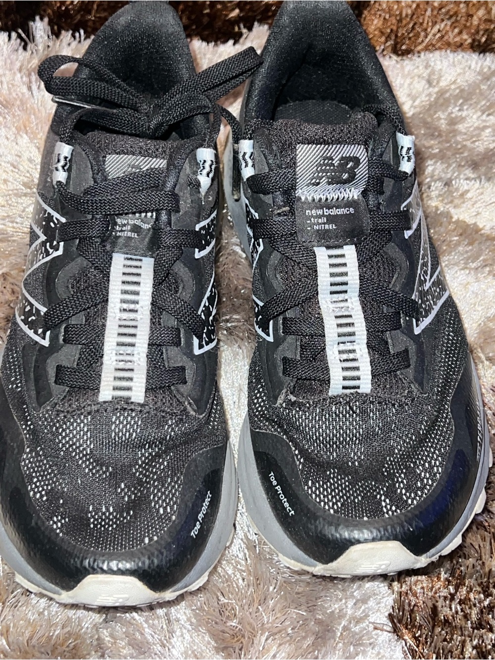 New Balance Black and White Women's Athletic Running Shoes